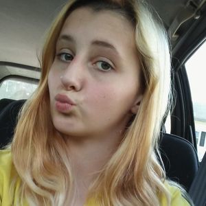 Meet your Posher, Cecelia